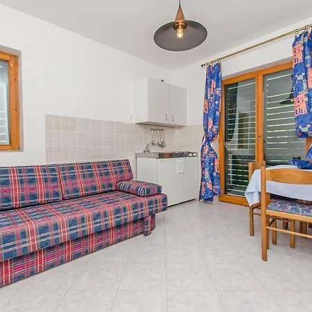 Apartment Spomenka *