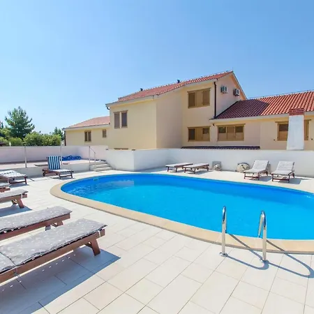 Spomenka Apartment *