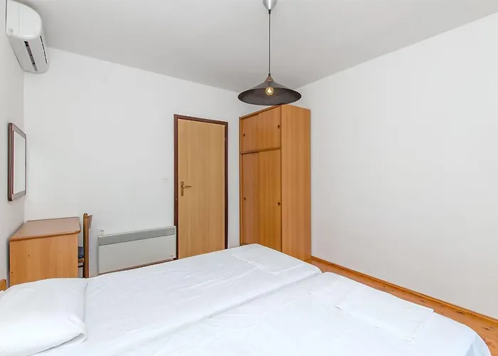 Spomenka Lejlighed *